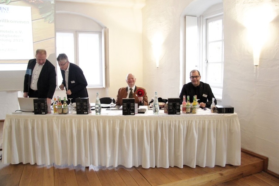 AKZENT Hotels e. V. zukunftsorientiert: Neue Mitglieder, KI und eine attraktive Arbeitgebermarke 💙