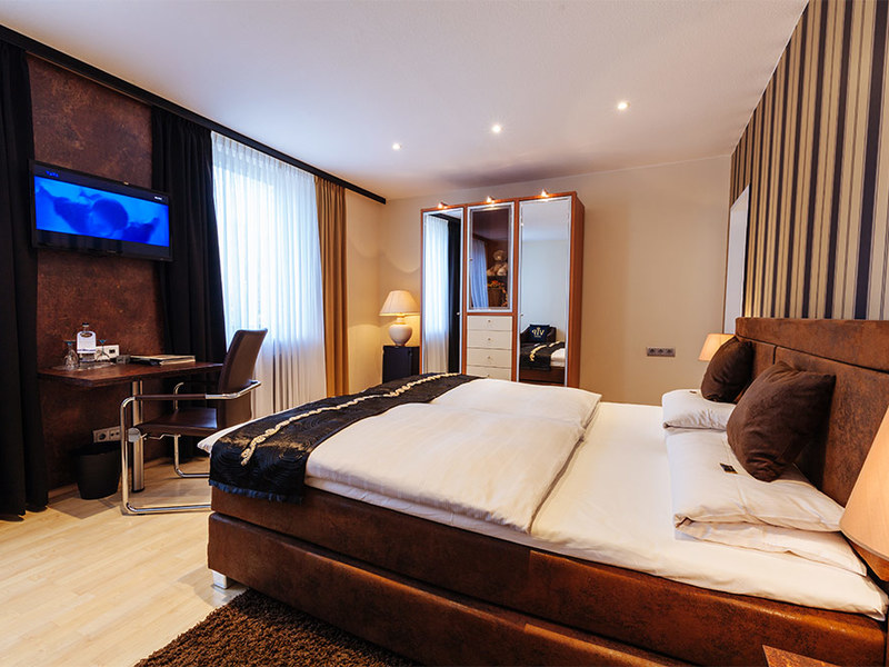 kleines Doppelzimmer im Haupthaus