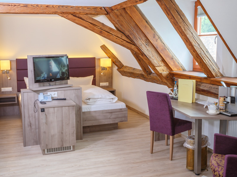 JUNIOR SUITE